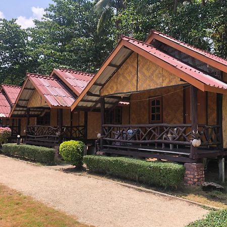 Moonwalk Lanta Resort Ko Lanta Dış mekan fotoğraf